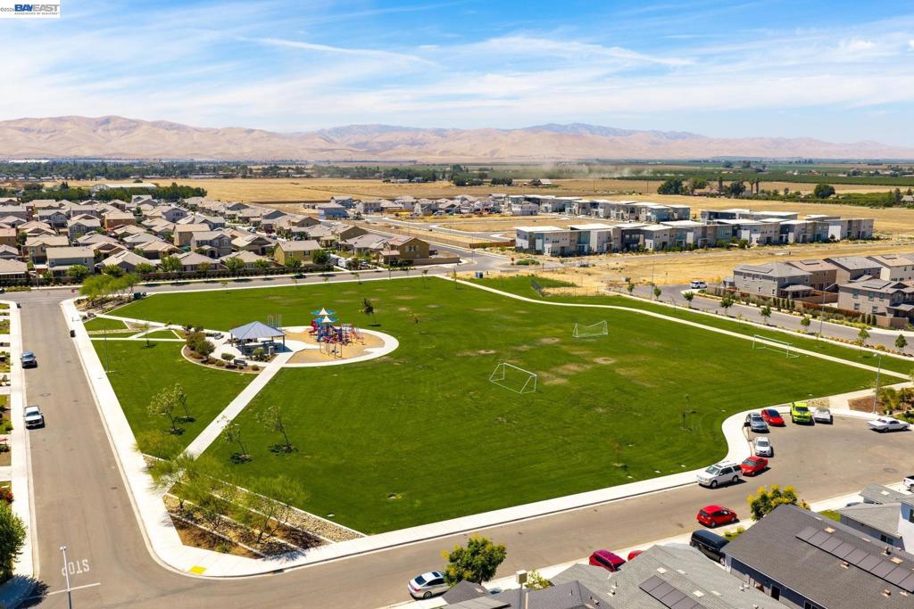 726 Sudbrook Ct, Patterson, CA 95363