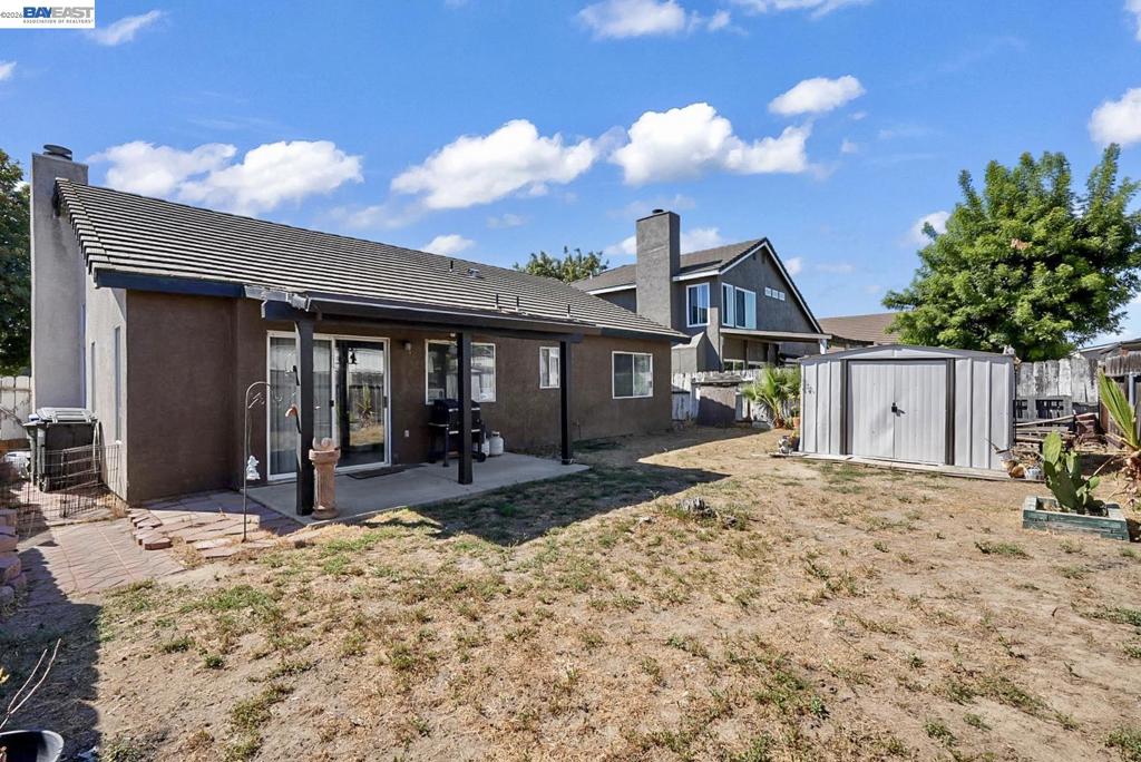 1324 Riverette Dr., Modesto, CA 95351