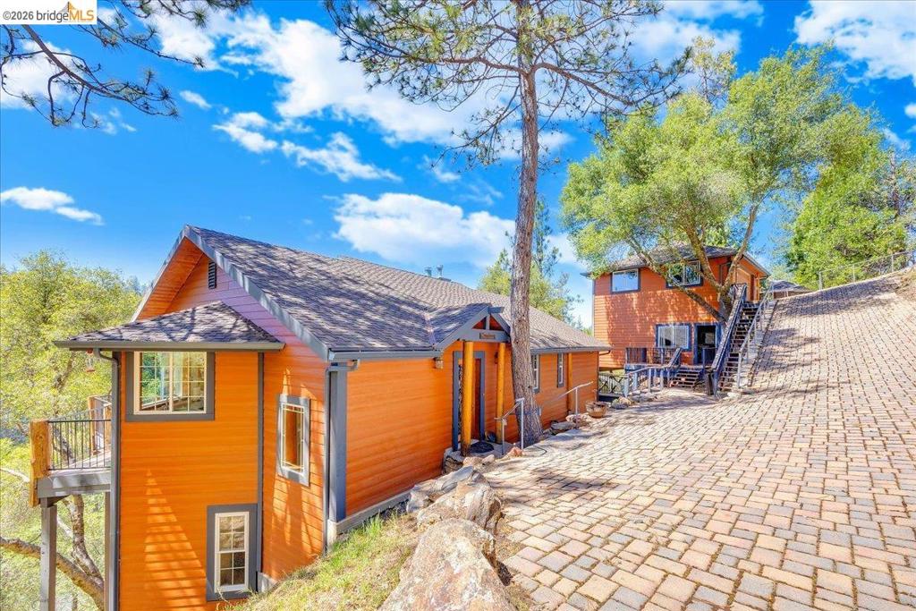 20162 Pine Mountain Dr, Groveland, CA 95321