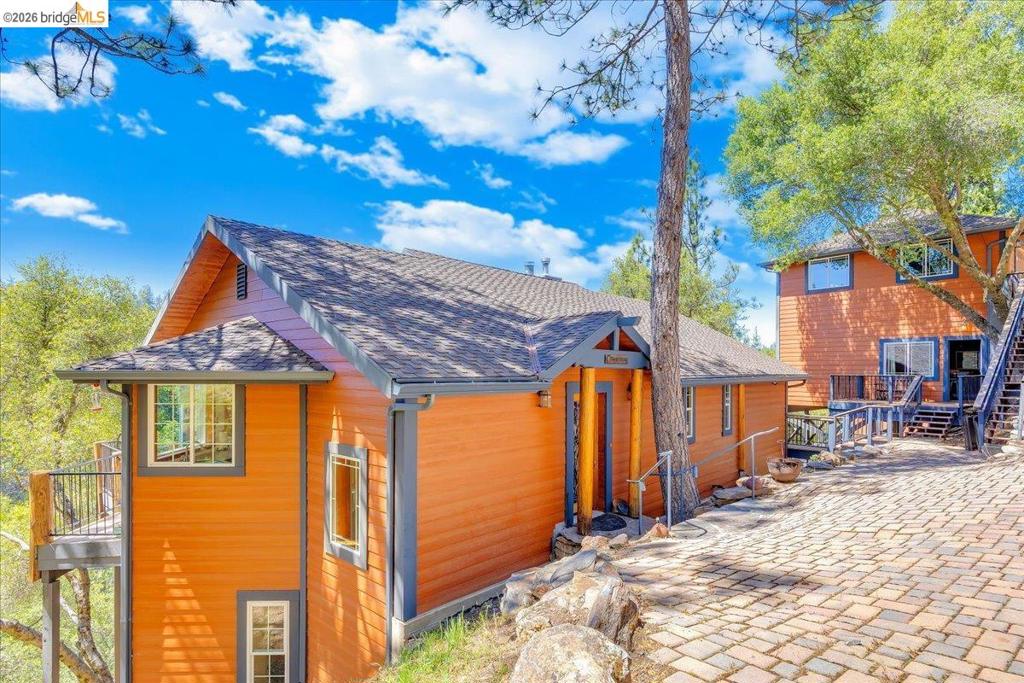 20162 Pine Mountain Dr, Groveland, CA 95321