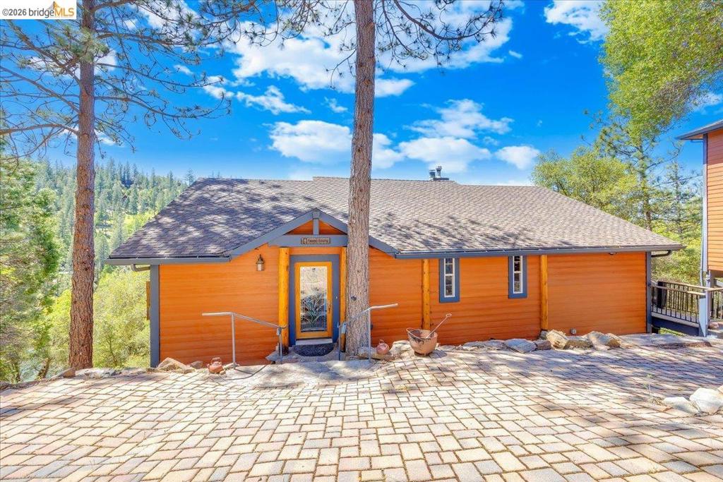 20162 Pine Mountain Dr, Groveland, CA 95321