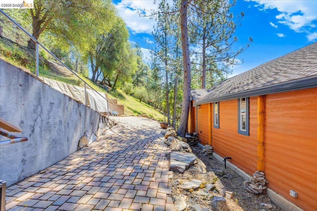 20162 Pine Mountain Dr, Groveland, CA 95321