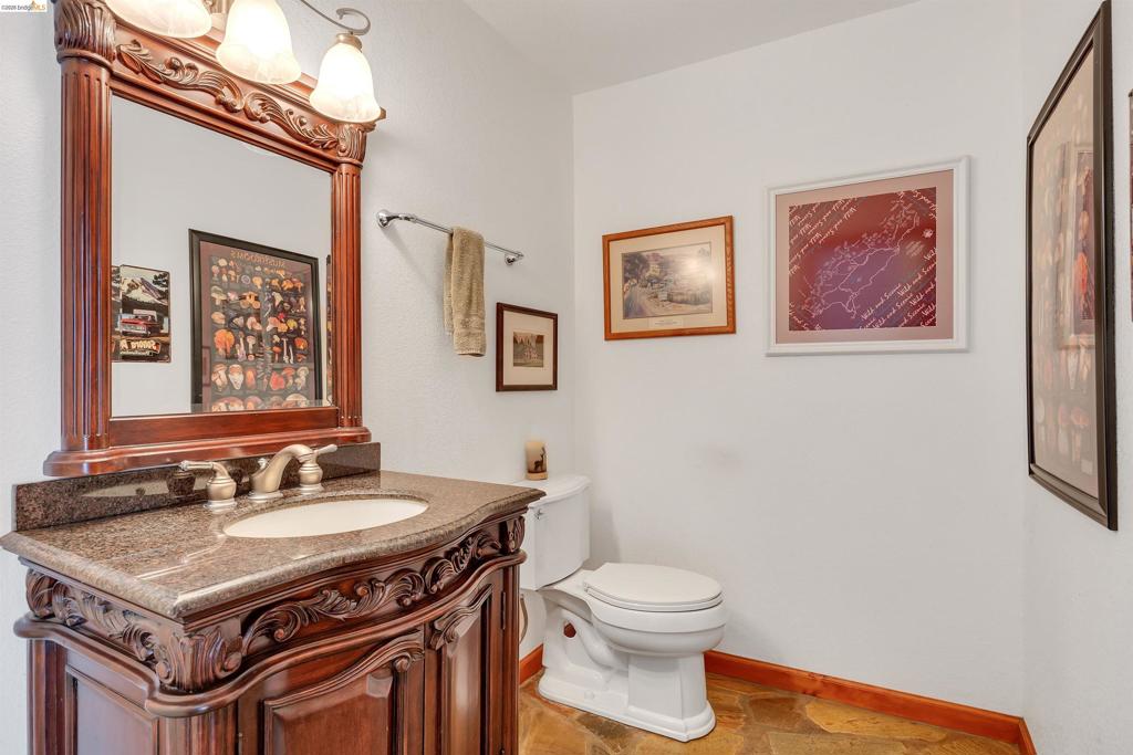 20162 Pine Mountain Dr, Groveland, CA 95321