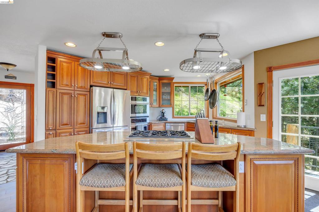 20162 Pine Mountain Dr, Groveland, CA 95321