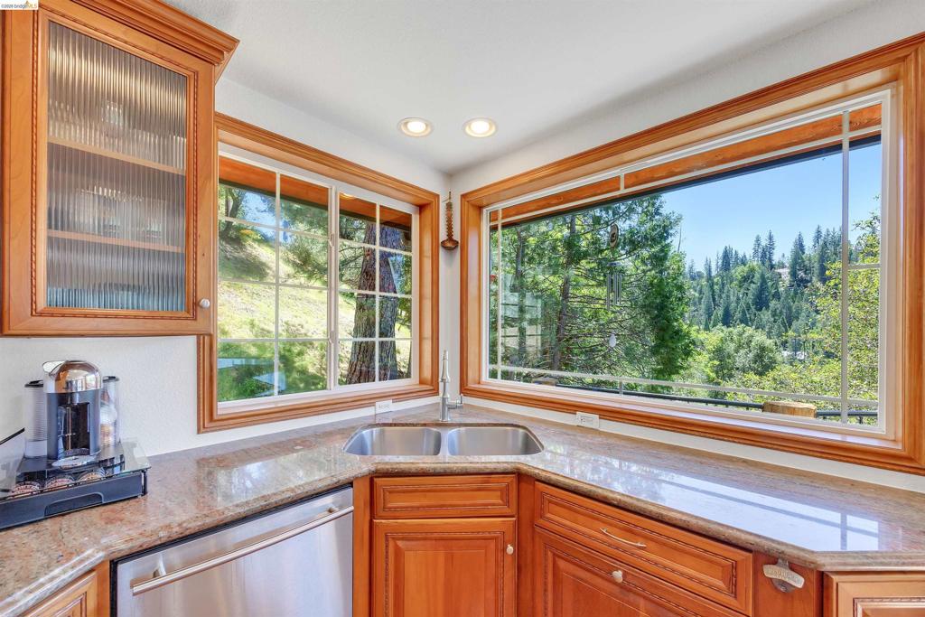 20162 Pine Mountain Dr, Groveland, CA 95321