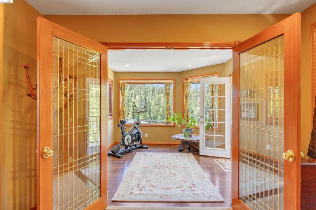 20162 Pine Mountain Dr, Groveland, CA 95321