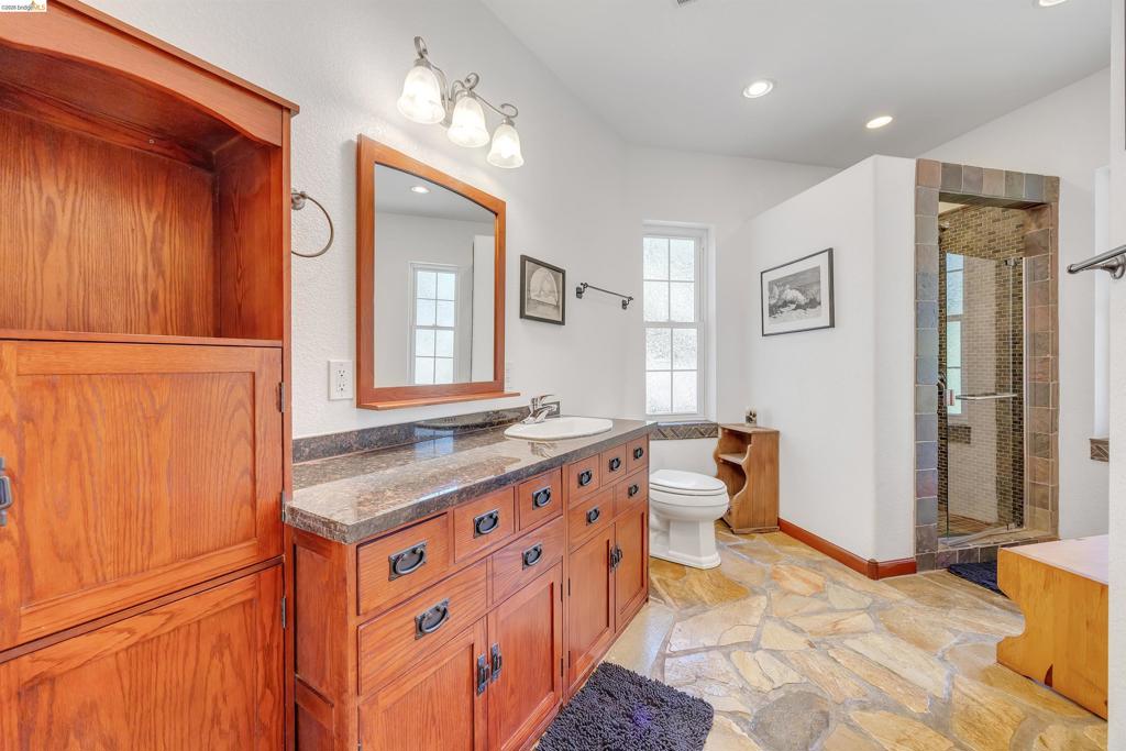20162 Pine Mountain Dr, Groveland, CA 95321