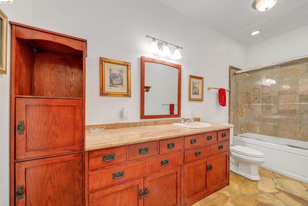 20162 Pine Mountain Dr, Groveland, CA 95321