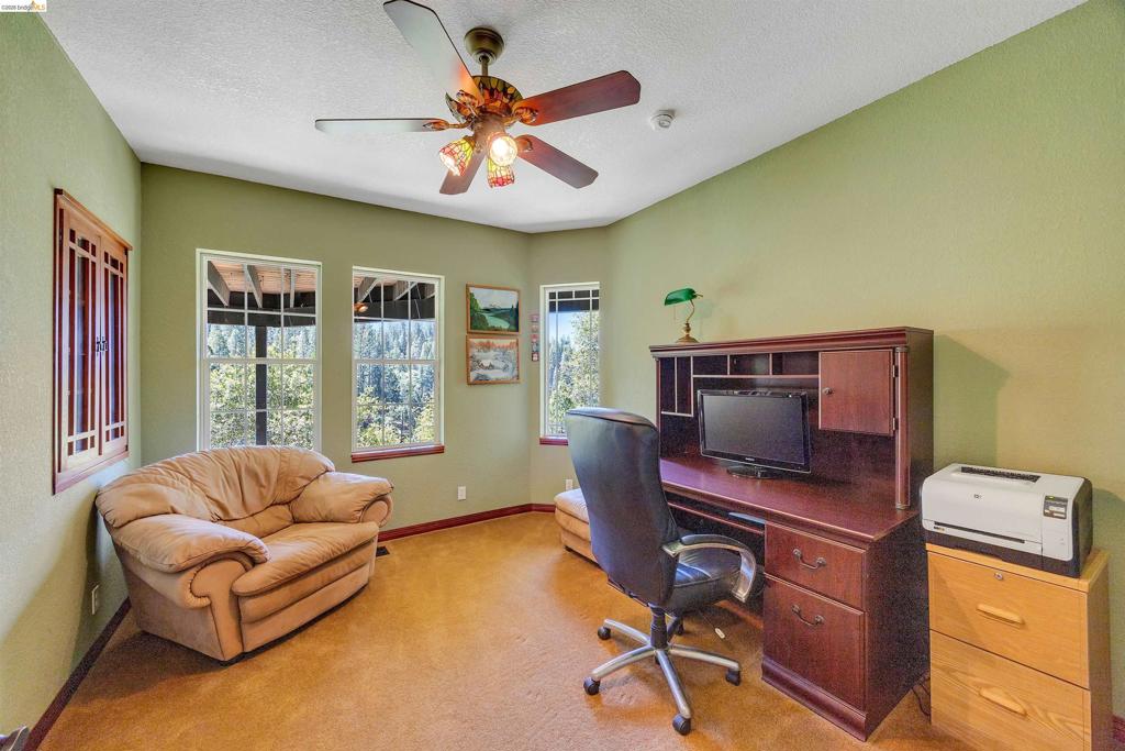 20162 Pine Mountain Dr, Groveland, CA 95321