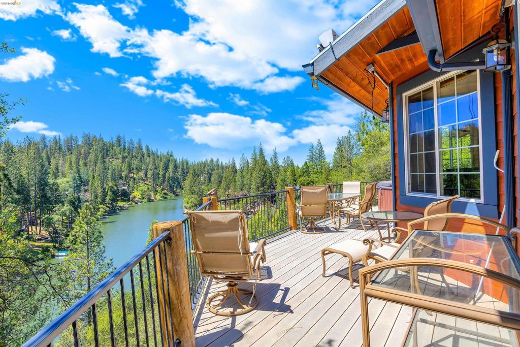 20162 Pine Mountain Dr, Groveland, CA 95321