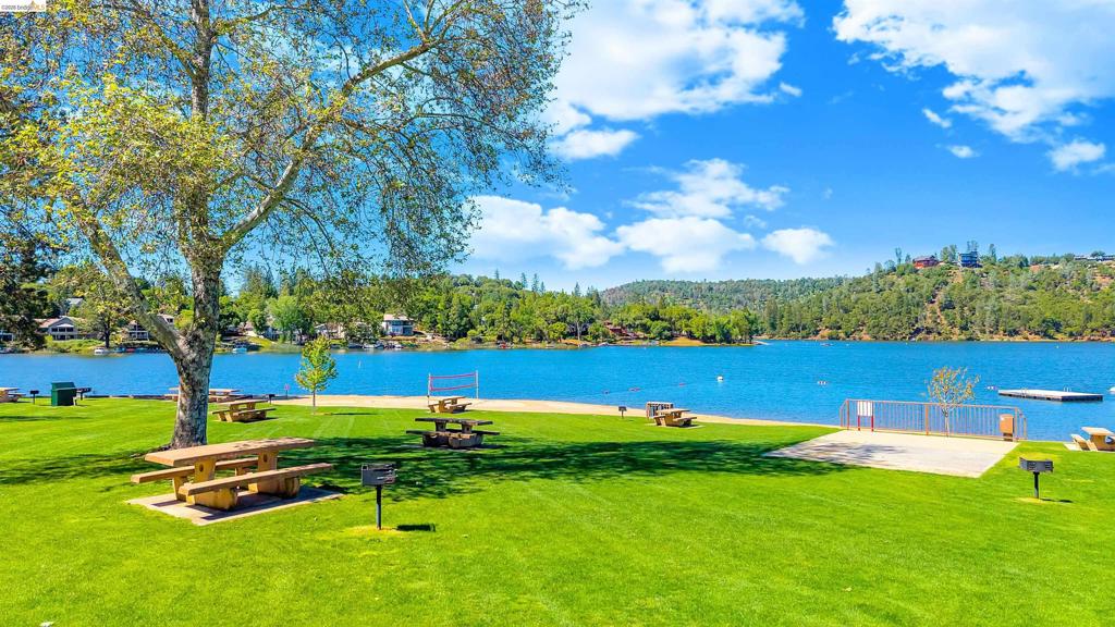 20162 Pine Mountain Dr, Groveland, CA 95321