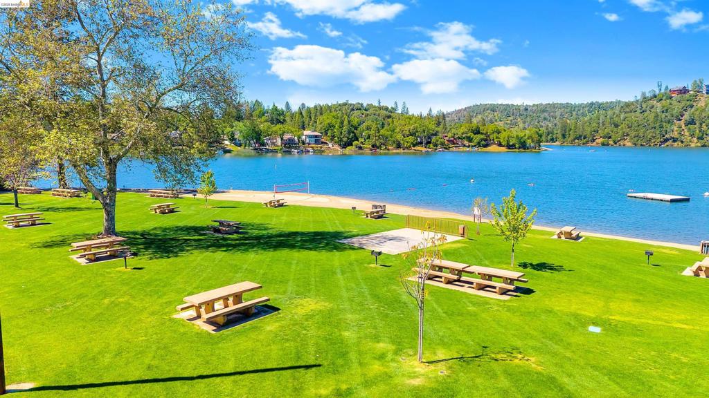 20162 Pine Mountain Dr, Groveland, CA 95321