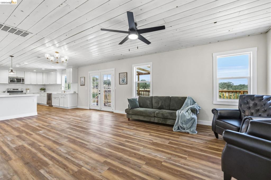 12022 La Grange Rd, Jamestown, CA 95327