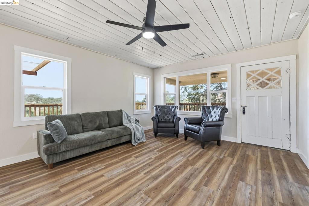 12022 La Grange Rd, Jamestown, CA 95327
