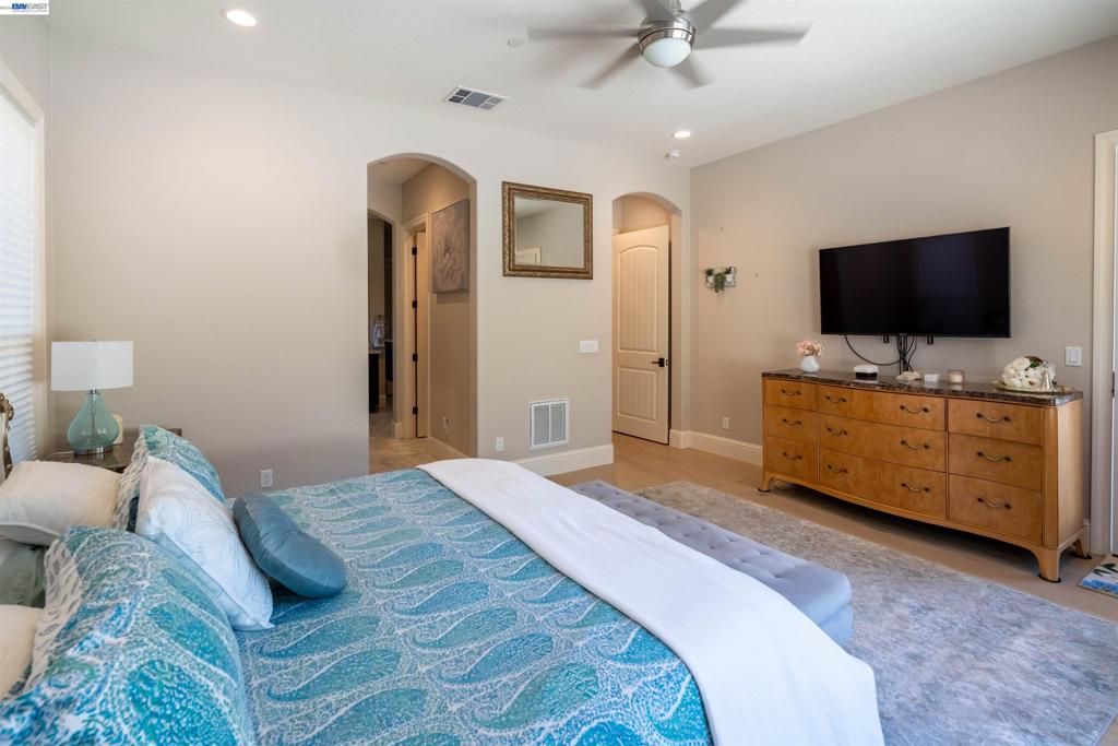 2063 Reserva Court, Brentwood (CC), CA 94513