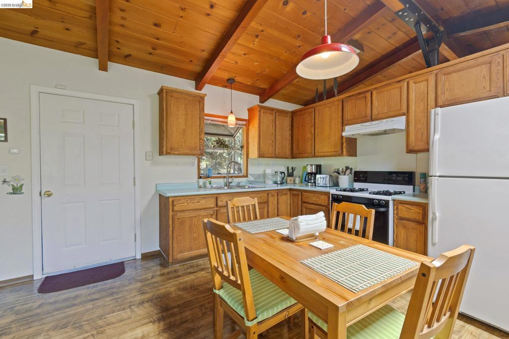 21815 Confidence Rd, Twain Harte, CA 95383