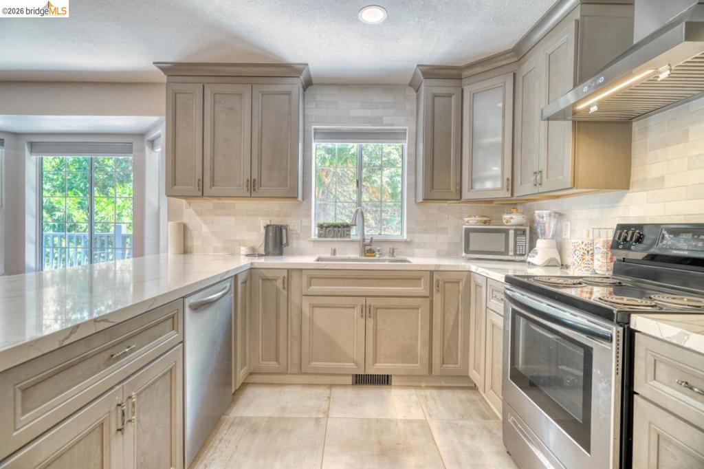 12950 DeFarrari Court, Groveland, CA 95321-9999