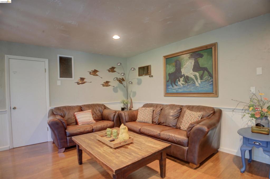 20097 Ridgecrest Way, Groveland, CA 95321