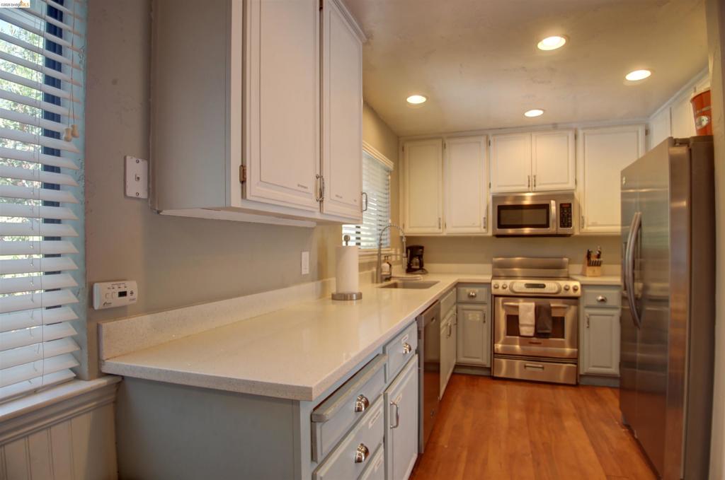 20097 Ridgecrest Way, Groveland, CA 95321