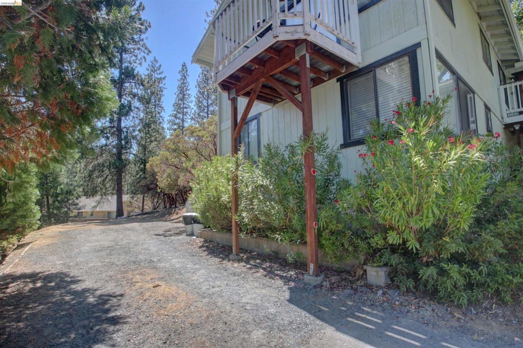 20097 Ridgecrest Way, Groveland, CA 95321