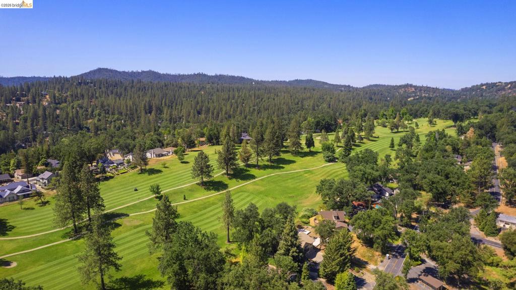 20097 Ridgecrest Way, Groveland, CA 95321
