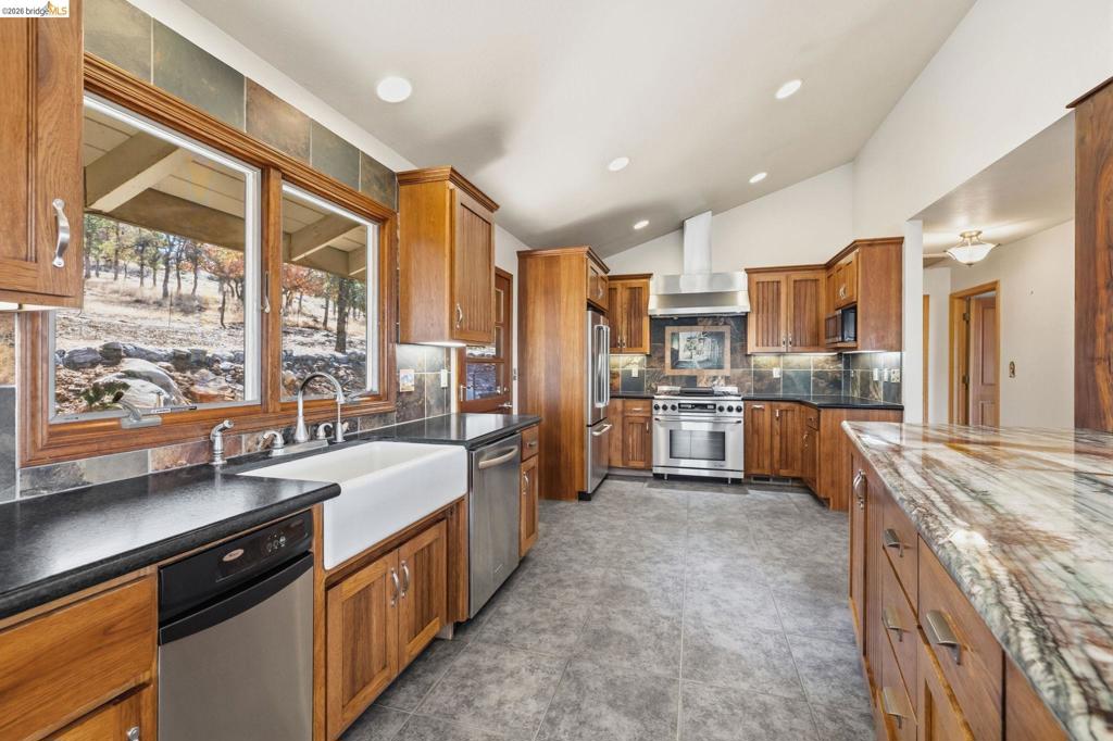 15355 Wards Ferry Rd, Sonora, CA 95370