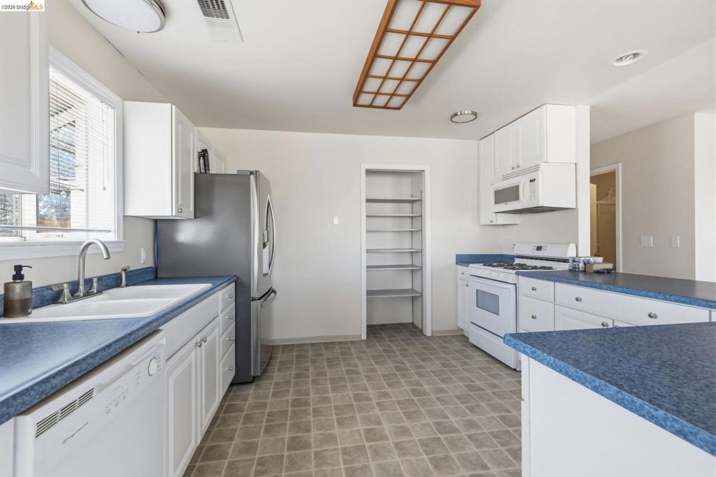 15355 Wards Ferry Rd, Sonora, CA 95370