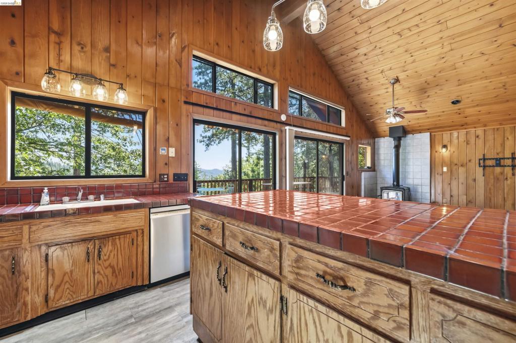 23939 Broken Bit, Sonora, CA 95370