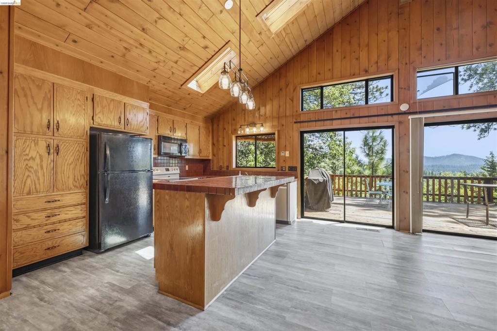 23939 Broken Bit, Sonora, CA 95370