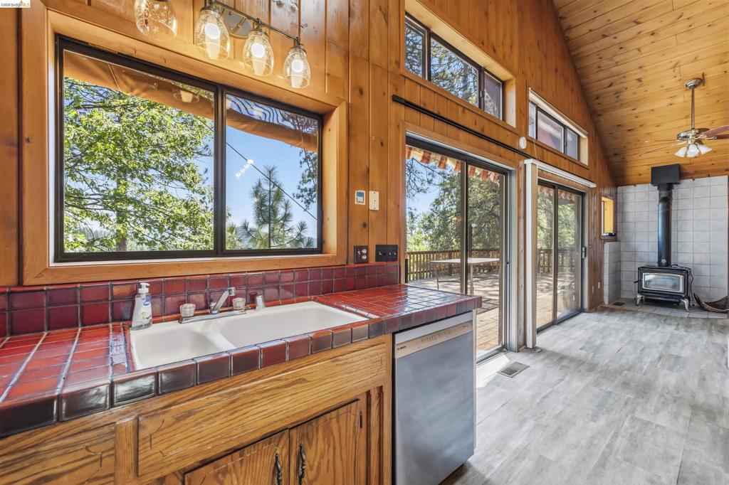 23939 Broken Bit, Sonora, CA 95370