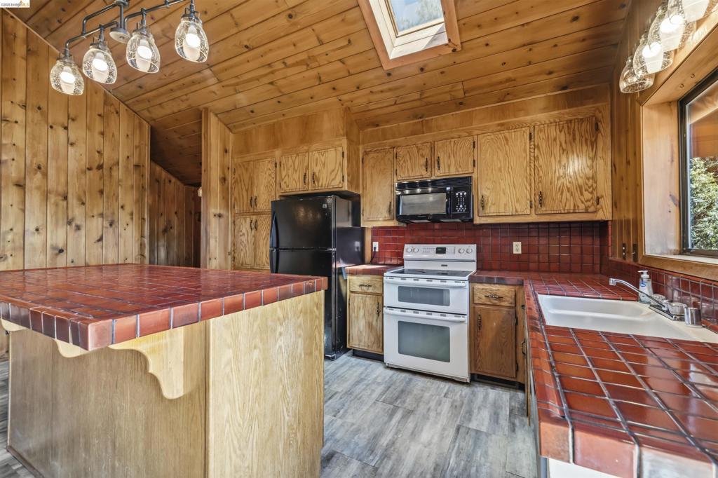 23939 Broken Bit, Sonora, CA 95370