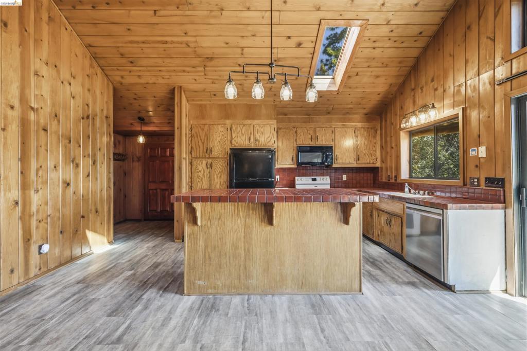 23939 Broken Bit, Sonora, CA 95370