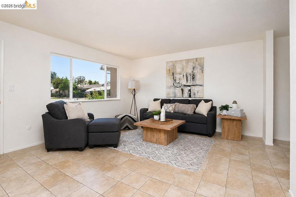 240 Shirley St, Brentwood (CC), CA 94513
