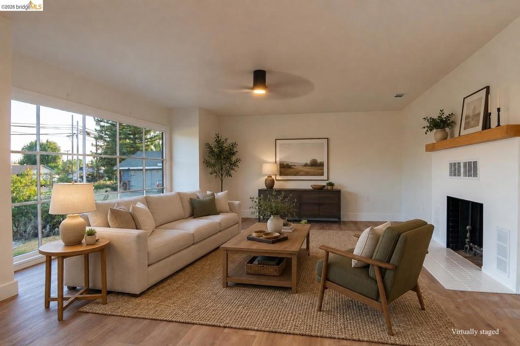 392 W Grand AVE, Porterville, CA 93257