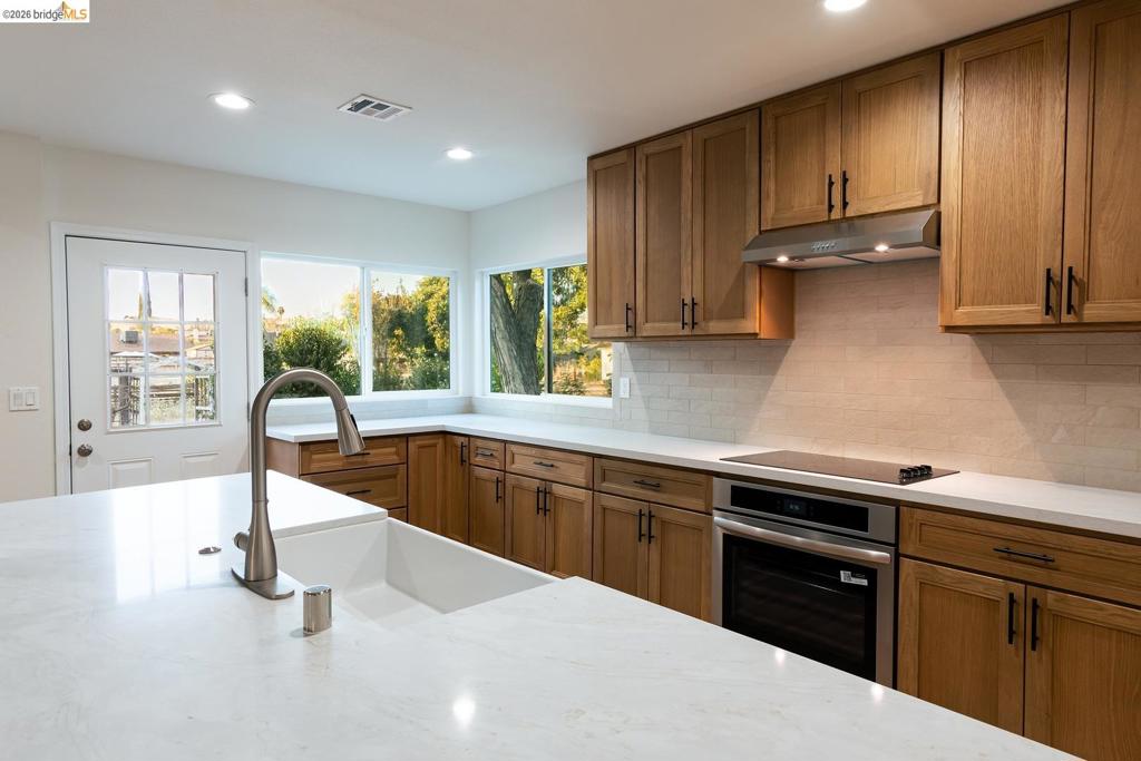 392 W Grand AVE, Porterville, CA 93257