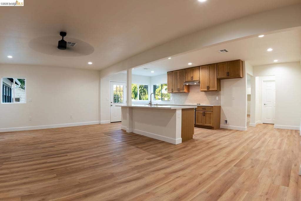 392 W Grand AVE, Porterville, CA 93257