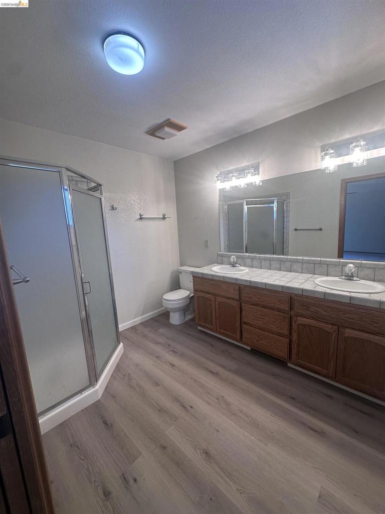 21120 HEMLOCK ST., Groveland, CA 95321
