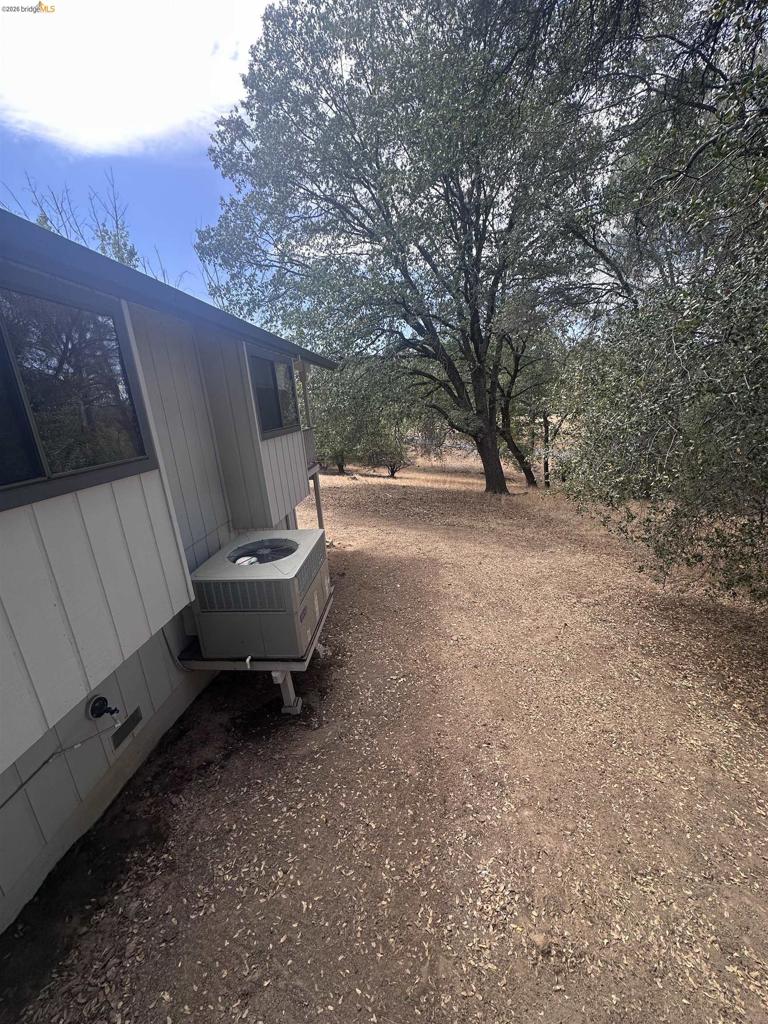 21120 HEMLOCK ST., Groveland, CA 95321