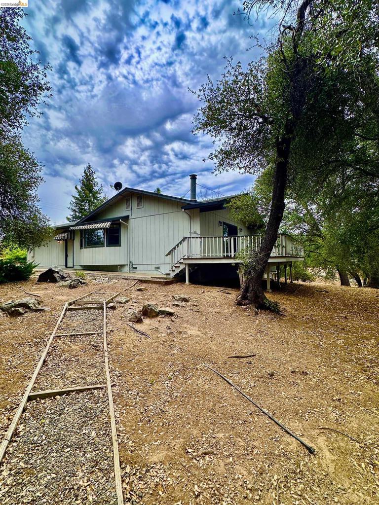 21120 HEMLOCK ST., Groveland, CA 95321