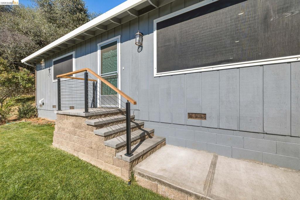 18955 North Dr, Jamestown, CA 95327
