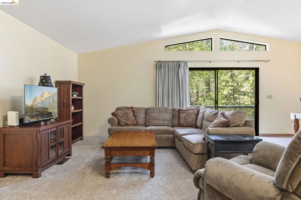 22501 W Rhine River Dr, Sonora, CA 95370