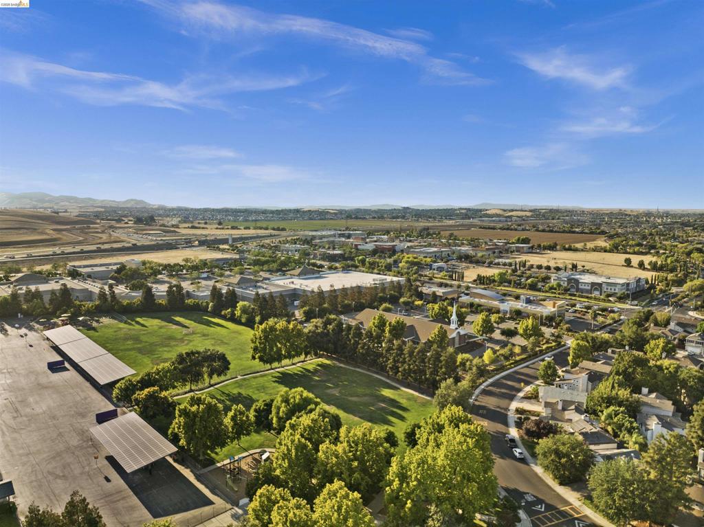 1049 Meadowgate Way, Brentwood (CC), CA 94513
