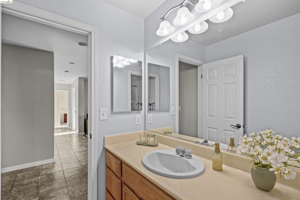 1049 Meadowgate Way, Brentwood (CC), CA 94513