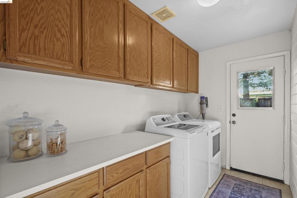 1049 Meadowgate Way, Brentwood (CC), CA 94513