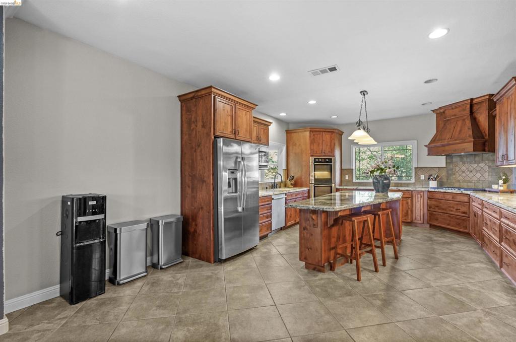 1049 Meadowgate Way, Brentwood (CC), CA 94513