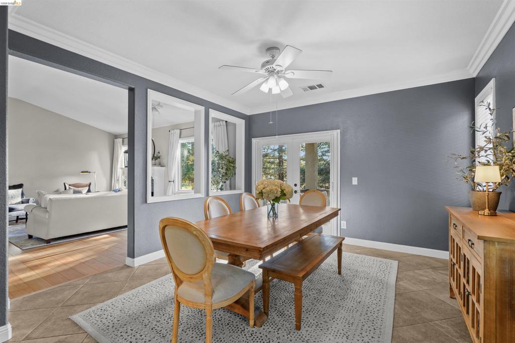 1049 Meadowgate Way, Brentwood (CC), CA 94513