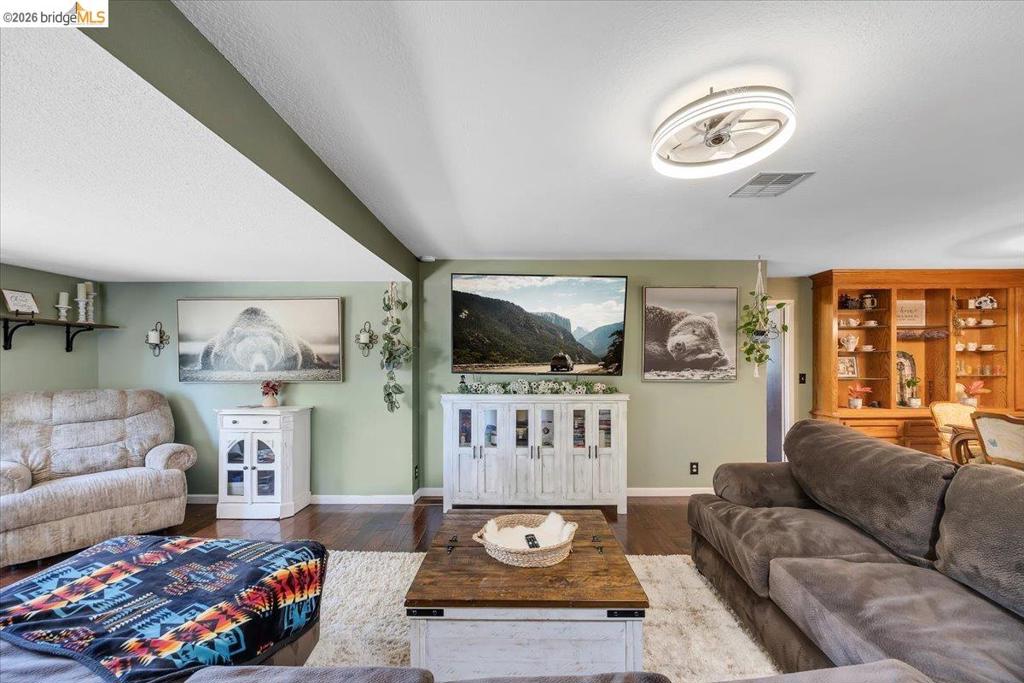 19225 Overlook Dr., Sonora, CA 95370