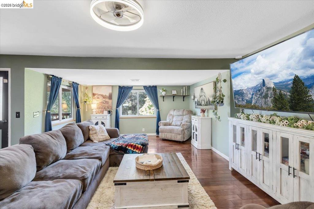 19225 Overlook Dr., Sonora, CA 95370