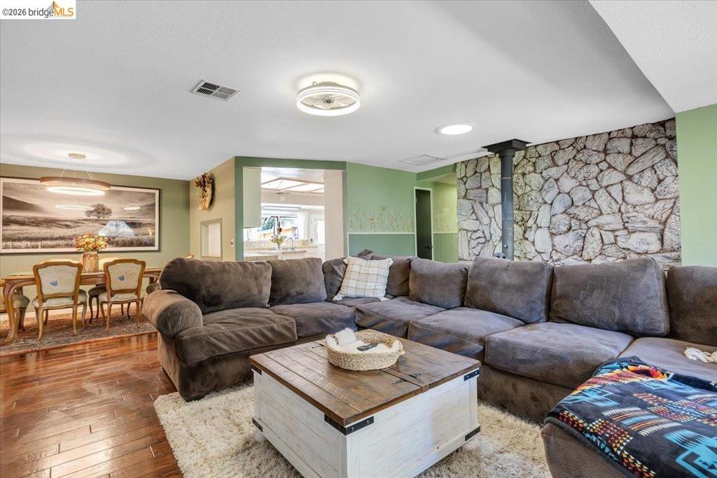 19225 Overlook Dr., Sonora, CA 95370