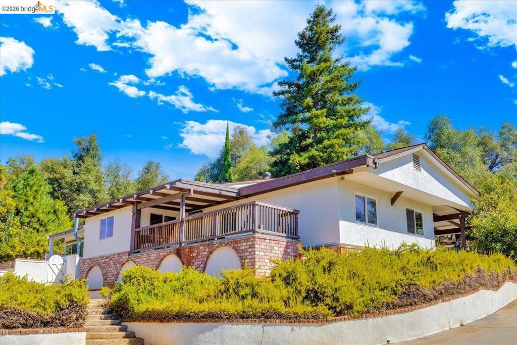 19225 Overlook Dr., Sonora, CA 95370